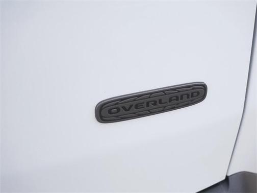 2026 Jeep Cherokee Overland