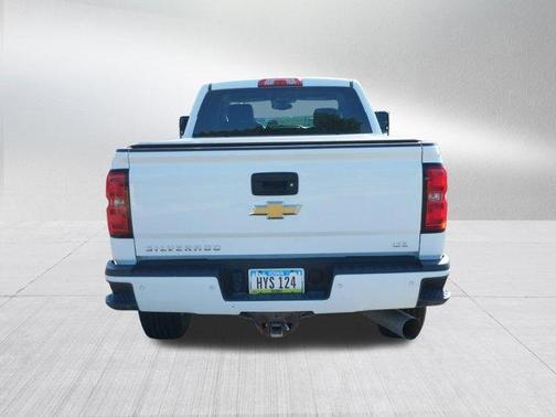 Summit White 2017 Chevrolet Silverado 3500 LTZ