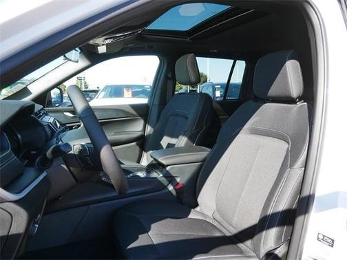 2025 Jeep Grand Cherokee Laredo X