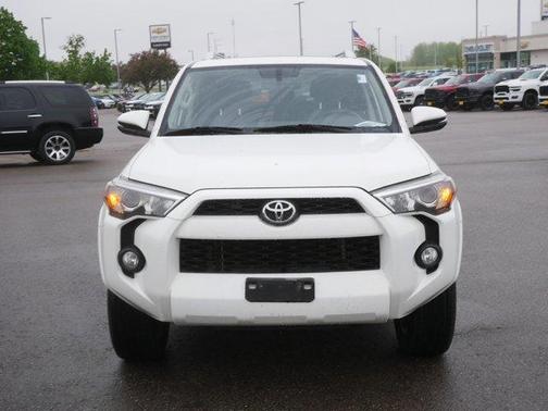Super White 2017 Toyota 4Runner SR5