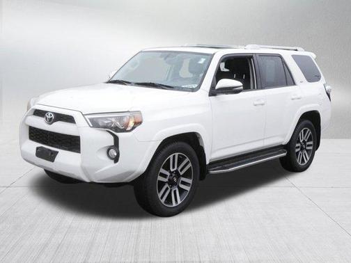 Super White 2017 Toyota 4Runner SR5