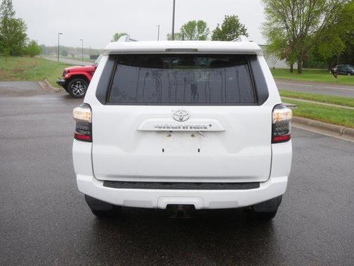 Super White 2017 Toyota 4Runner SR5