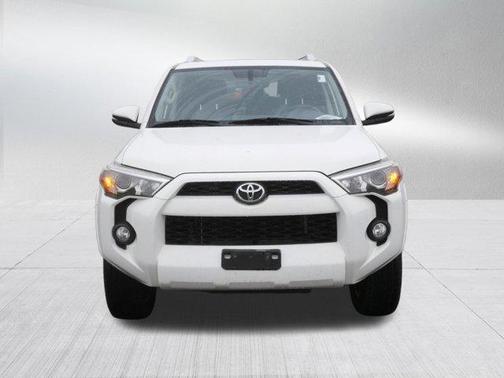 Super White 2017 Toyota 4Runner SR5