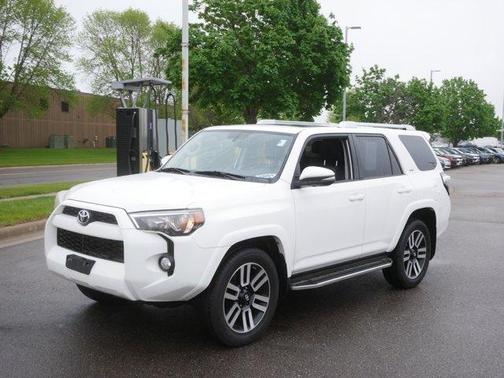 Super White 2017 Toyota 4Runner SR5