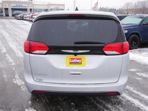 2026 Chrysler Voyager LX