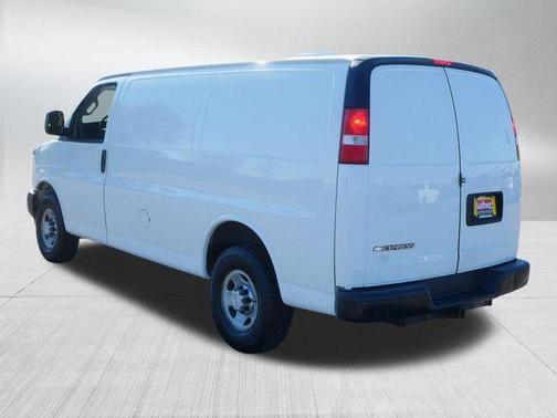 Summit White 2017 Chevrolet Express 2500 Work Van
