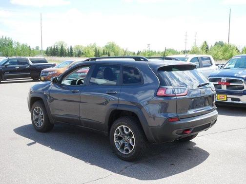 Granite Crystal Clearcoat Metallic 2022 Jeep Cherokee Trailhawk