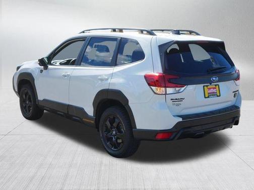 Crystal White Pearl 2024 Subaru Forester Wilderness