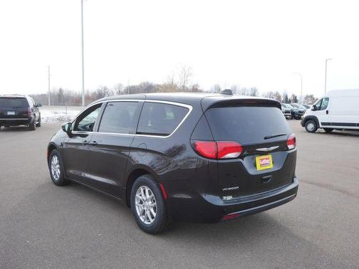 2026 Chrysler Voyager LX