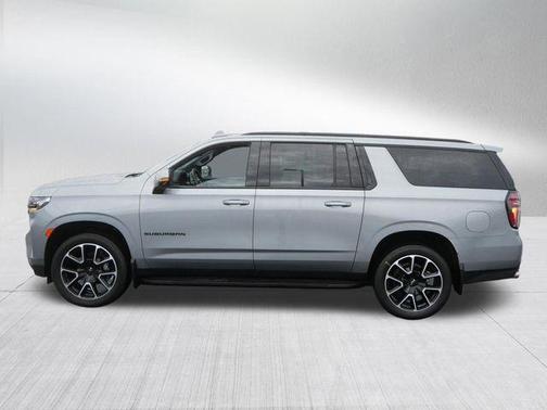 2023 Chevrolet Suburban RST