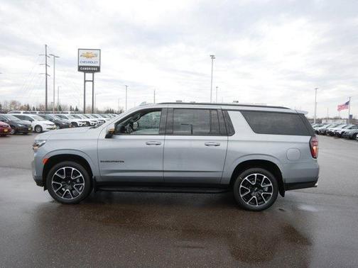 2023 Chevrolet Suburban RST