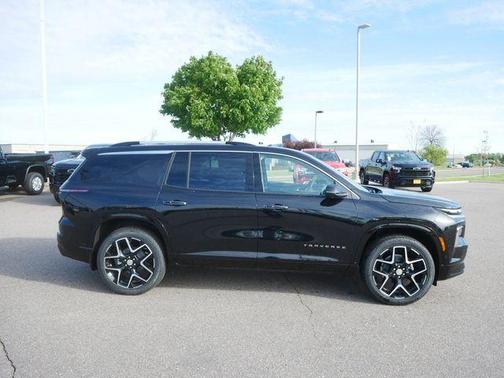 Mosaic Black Metallic 2026 Chevrolet Traverse High Country