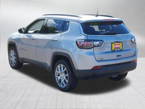 Billet Silver Metallic Clearcoat 2022 Jeep Compass Latitude Lux