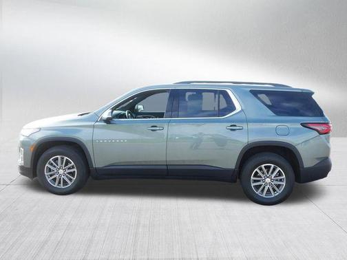 Silver Sage Metallic 2023 Chevrolet Traverse LT Cloth