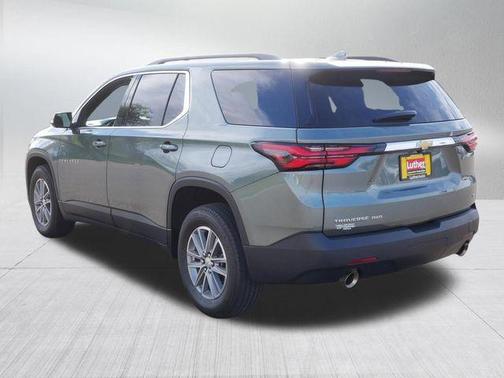 Silver Sage Metallic 2023 Chevrolet Traverse LT Cloth