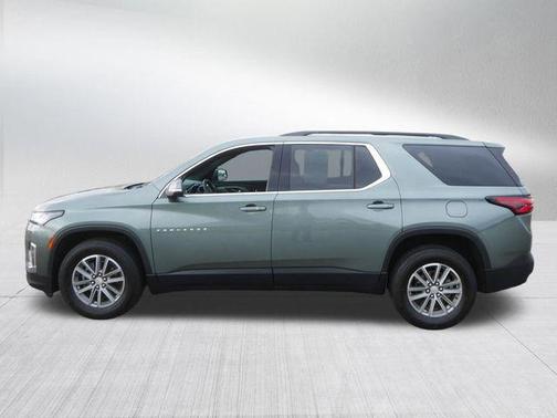 Silver Sage Metallic 2023 Chevrolet Traverse LT Cloth