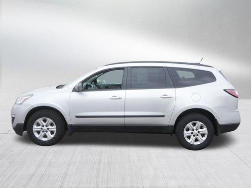 Silver Ice Metallic 2016 Chevrolet Traverse LS