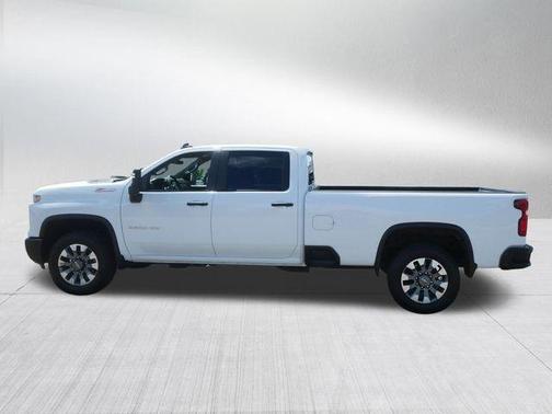Summit White 2025 Chevrolet Silverado 2500 Custom