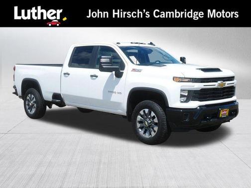 Summit White 2025 Chevrolet Silverado 2500 Custom