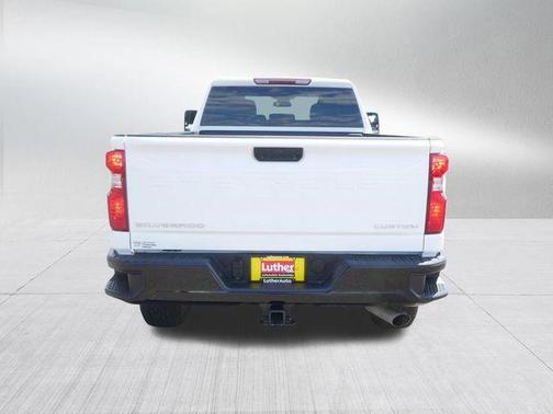 Summit White 2025 Chevrolet Silverado 2500 Custom