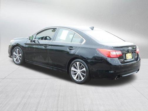 Crystal Black Silica 2017 Subaru Legacy