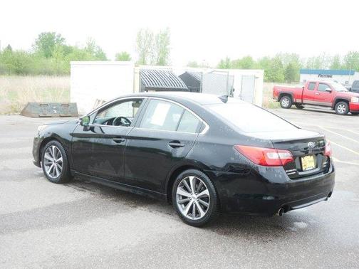 Crystal Black Silica 2017 Subaru Legacy