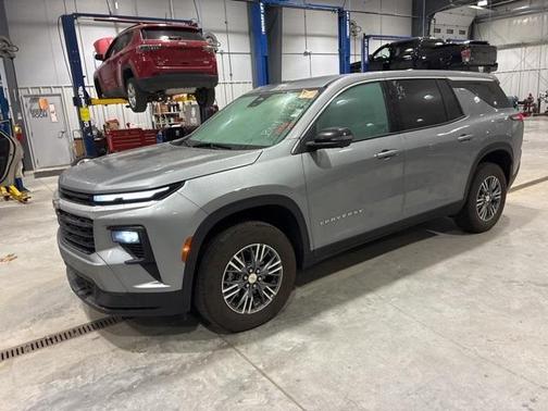 2024 Chevrolet Traverse LS