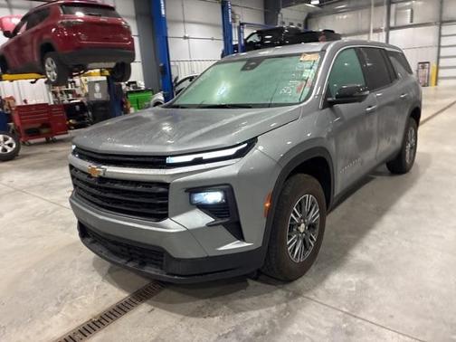 2024 Chevrolet Traverse LS