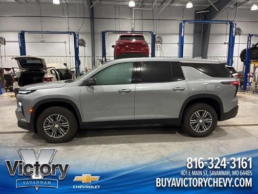 2024 Chevrolet Traverse LS