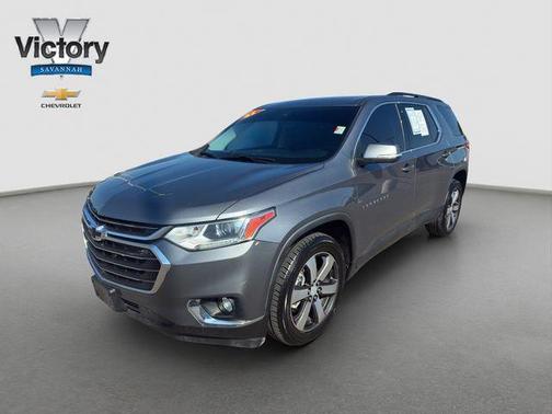 Satin Steel Metallic 2021 Chevrolet Traverse LT Leather