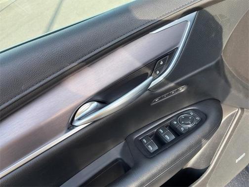 2018 Cadillac XT5 Premium Luxury
