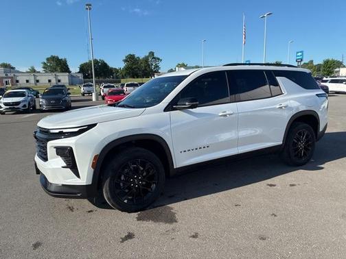 2024 Chevrolet Traverse LT