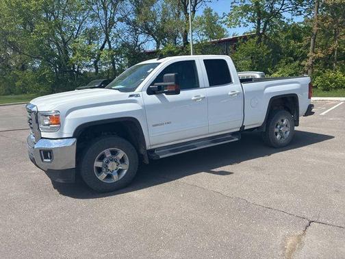 Summit White 2017 GMC Sierra 2500 SLE
