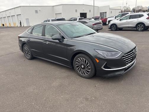 2023 Hyundai SONATA Hybrid Limited