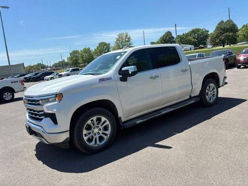 Iridescent Pearl Tricoat 2023 Chevrolet Silverado 1500 LTZ