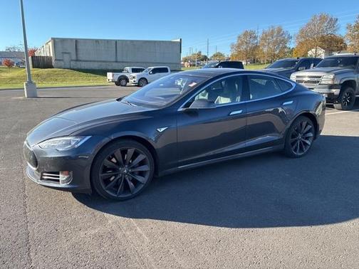 2016 Tesla Model S 90D