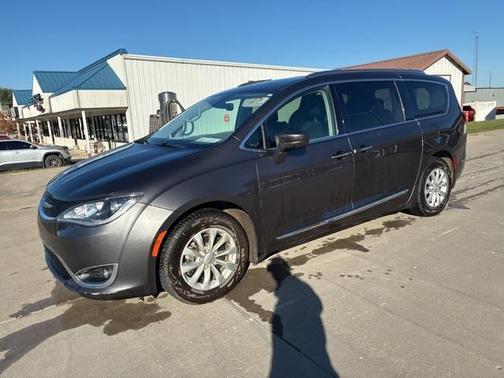 2019 Chrysler Pacifica Touring-L