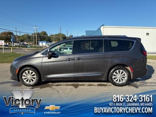 2019 Chrysler Pacifica Touring-L