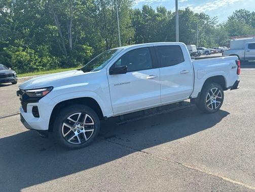 Summit White 2023 Chevrolet Colorado Z71