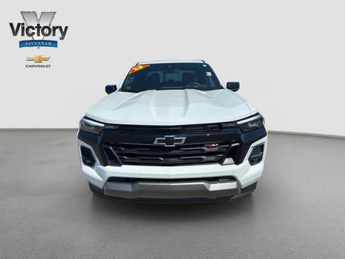 Summit White 2023 Chevrolet Colorado Z71