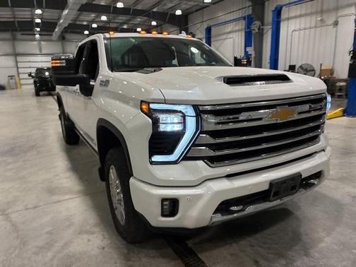 2025 Chevrolet Silverado 3500 High Country
