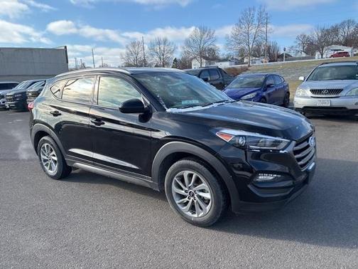 2016 Hyundai TUCSON SE