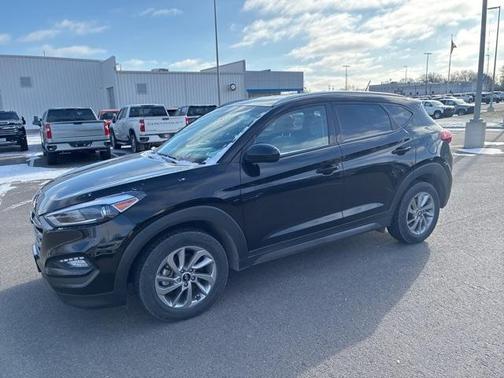 2016 Hyundai TUCSON SE
