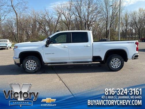 Summit White 2022 Chevrolet Silverado 2500 LT