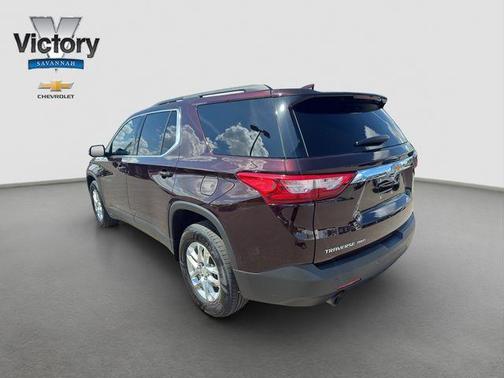 Black Cherry Metallic 2021 Chevrolet Traverse LT Cloth