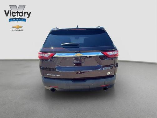 Black Cherry Metallic 2021 Chevrolet Traverse LT Cloth
