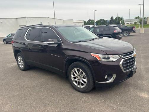 Black Cherry Metallic 2021 Chevrolet Traverse LT Cloth