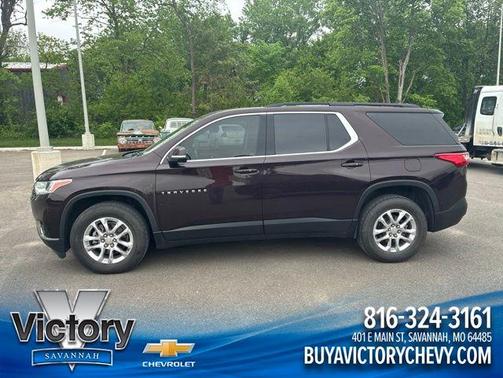 Black Cherry Metallic 2021 Chevrolet Traverse LT Cloth