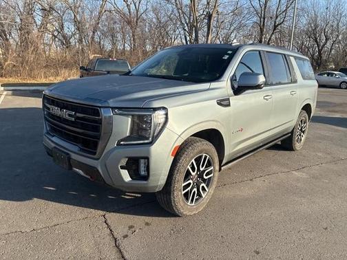 2024 GMC Yukon XL AT4