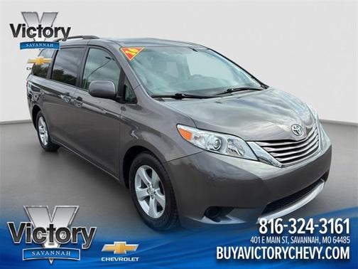 2016 Toyota Sienna LE